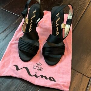 Nina Elegant Black Heels with Straps